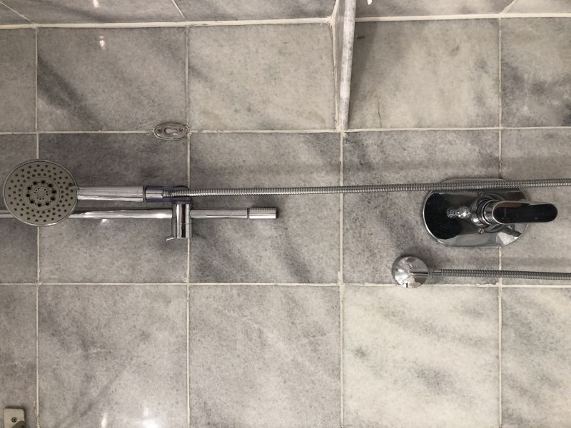 Sleek Shower Finish